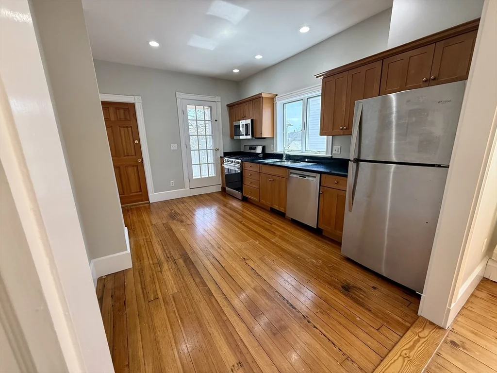 38 Goldsmith St, Jamaica Plain