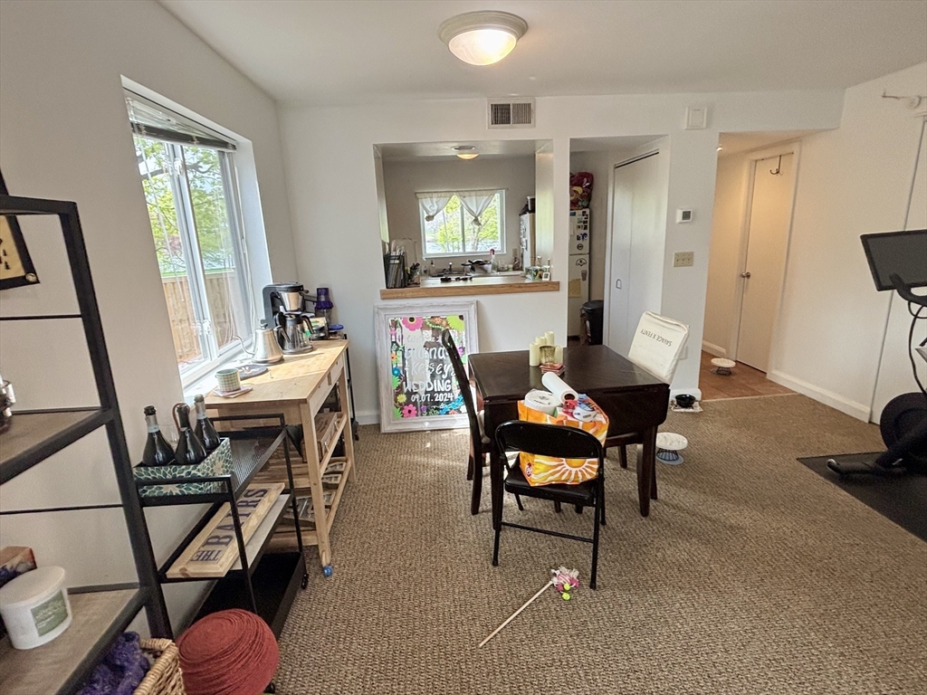 125 Governor Winthrop, Ten Hills