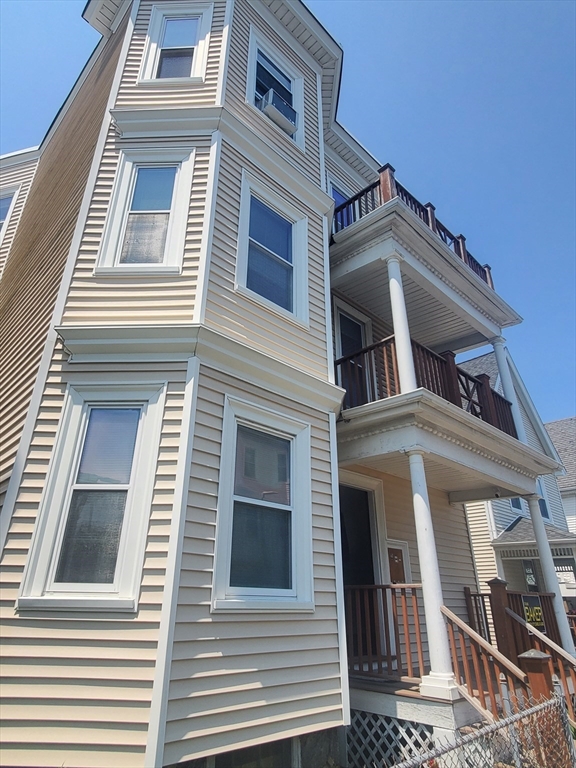 26 Buttonwood St, Dorchester