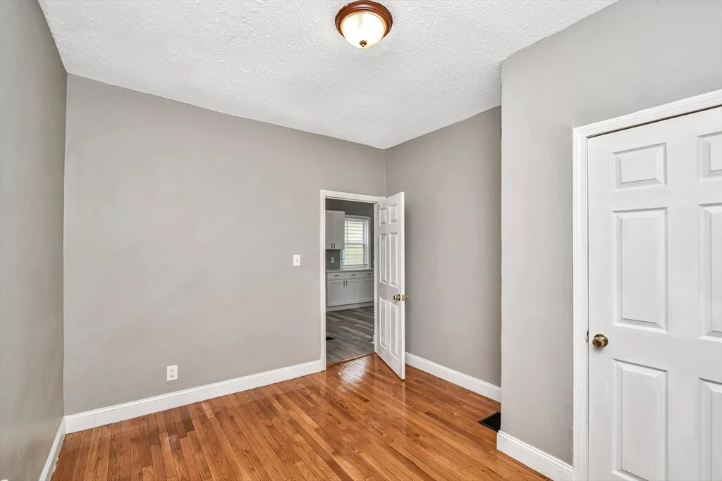 352 Norfolk St, Dorchester
