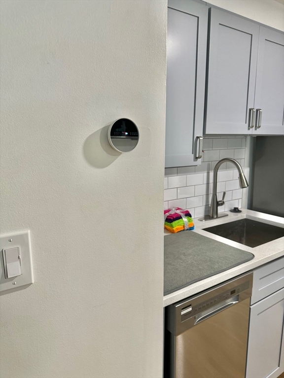 1001 Memorial Dr, Riverside