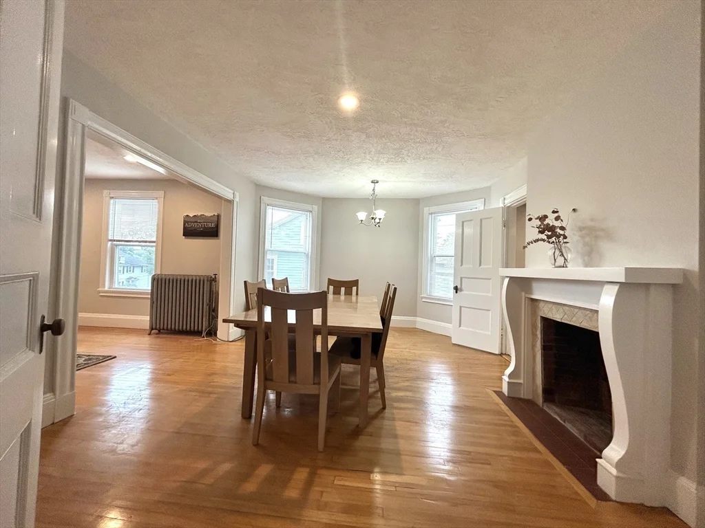 1601 Centre St, Newton