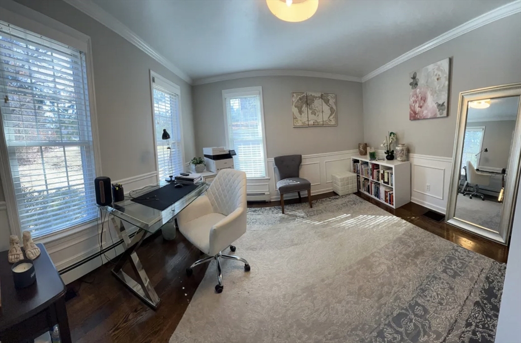 21 Shubert Rd, East Weymouth