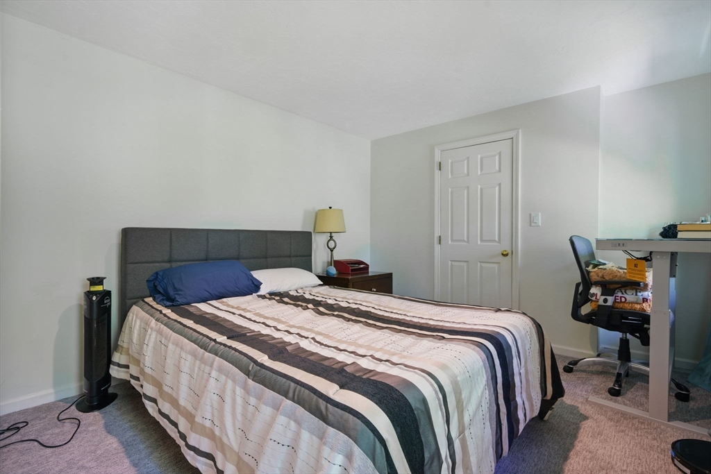 125 Chapin Rd, Hudson