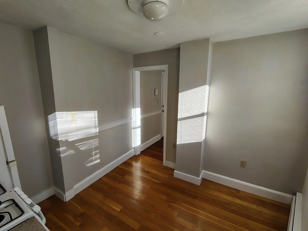 260 Washington St, Salem