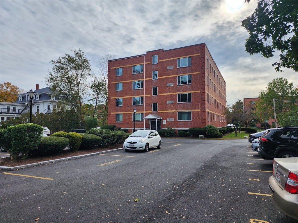 125 Pleasant St, Arlington