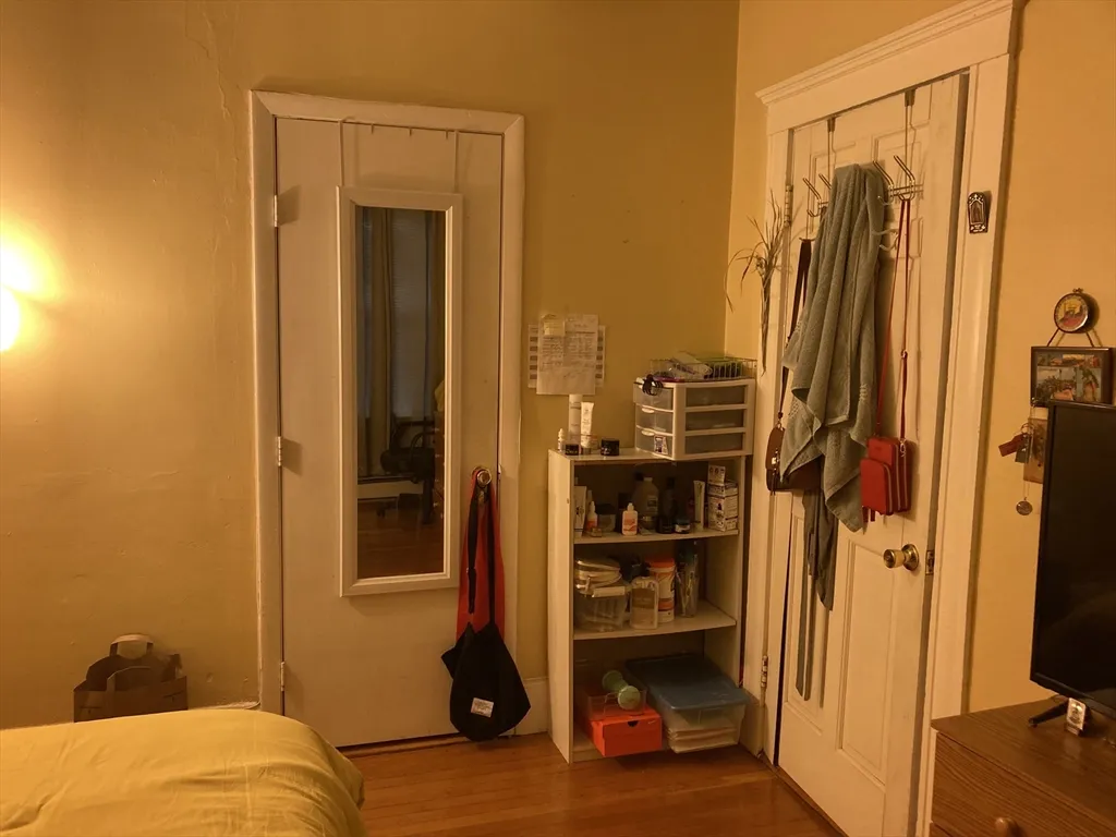 1734 Commonwealth Ave, Brighton