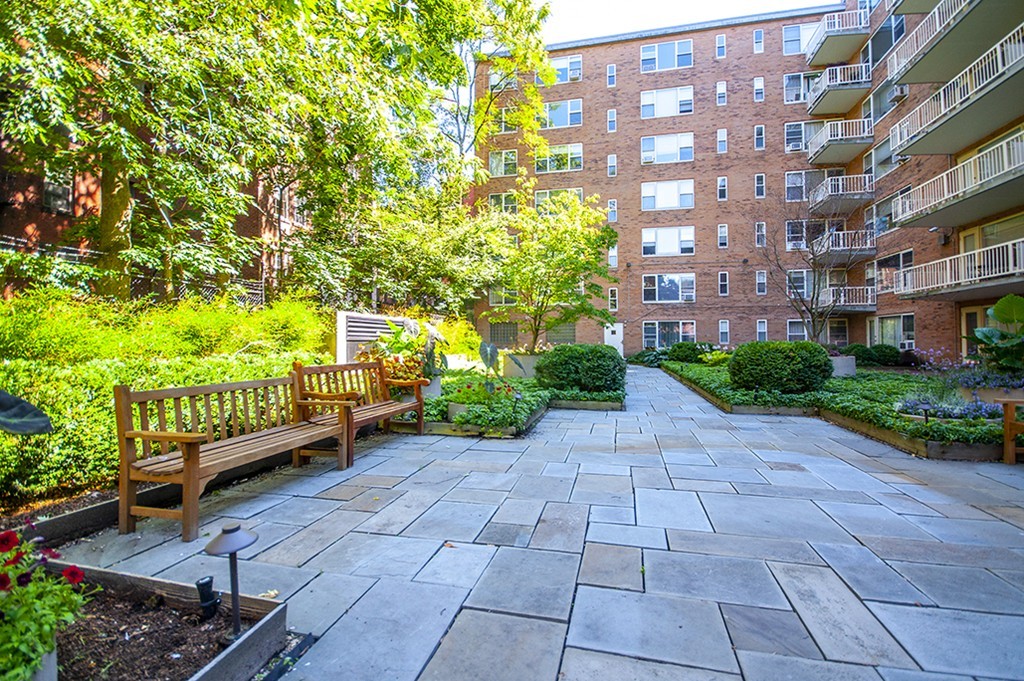 145 Pinckney St, Beacon Hill