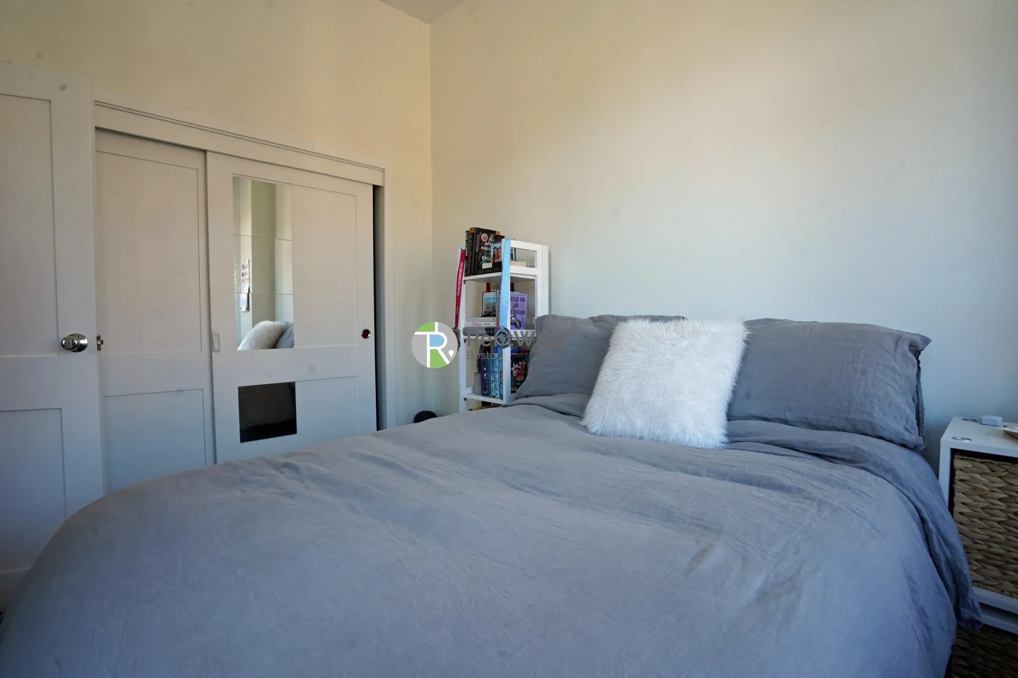 525 Massachusetts Ave, Roxbury