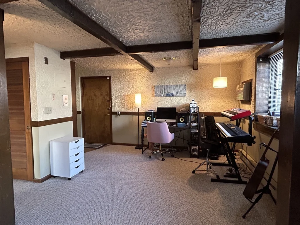 75 Winthrop St, Everett