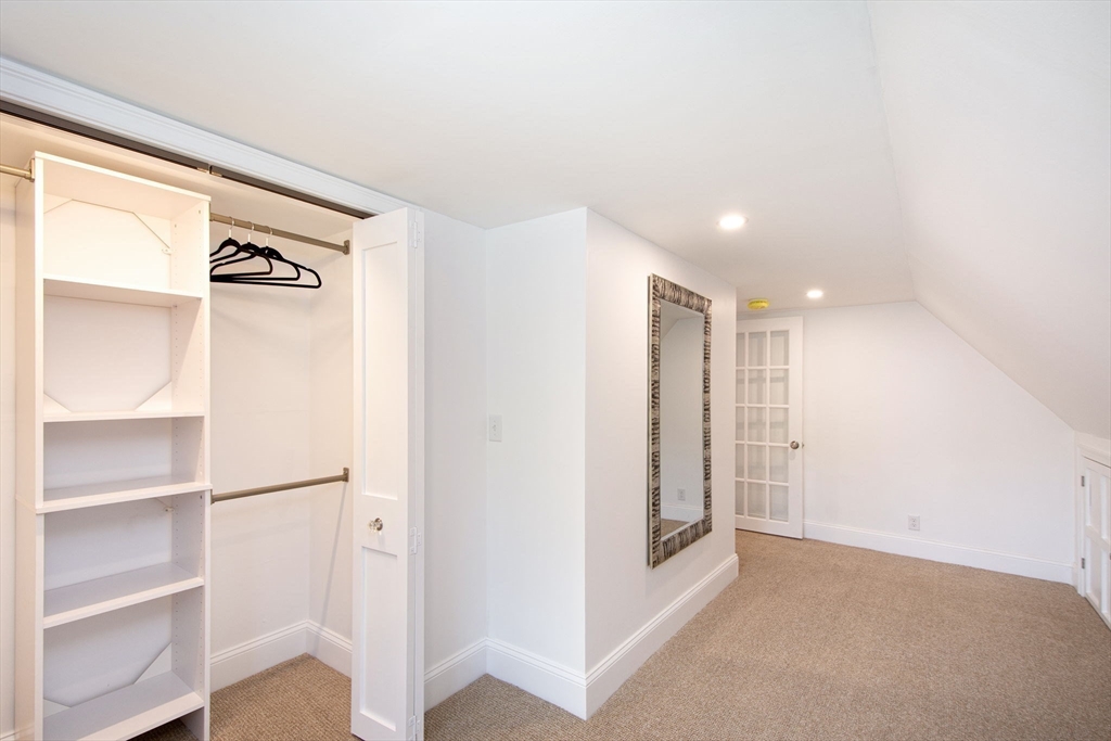 1A Roc Fall Rd, Hingham