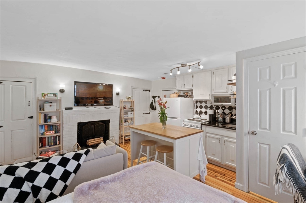 36 Joy St, Beacon Hill