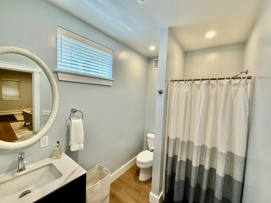 1A Pochick Ave, Nantucket