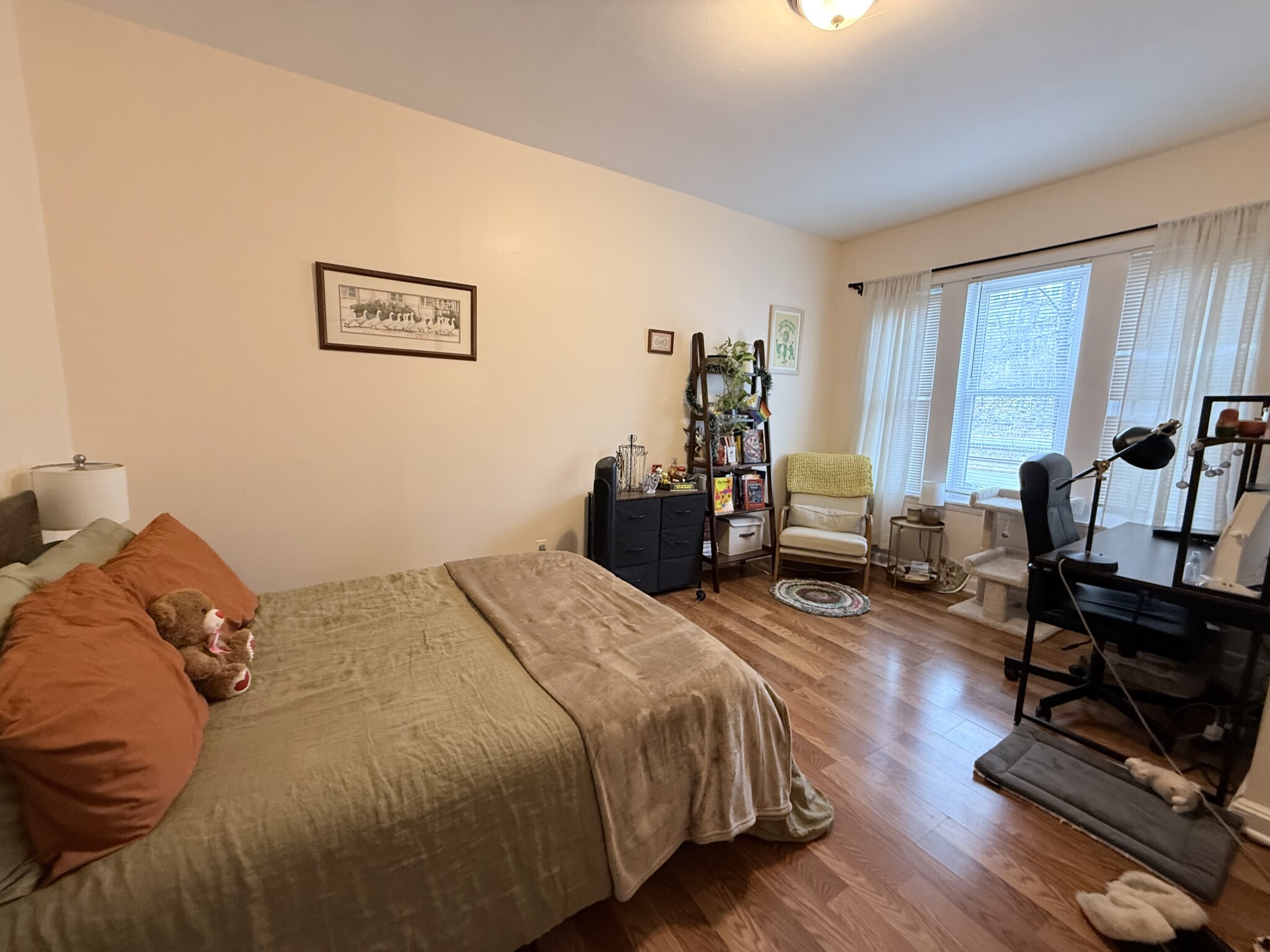 1706 Commonwealth Ave, Brighton