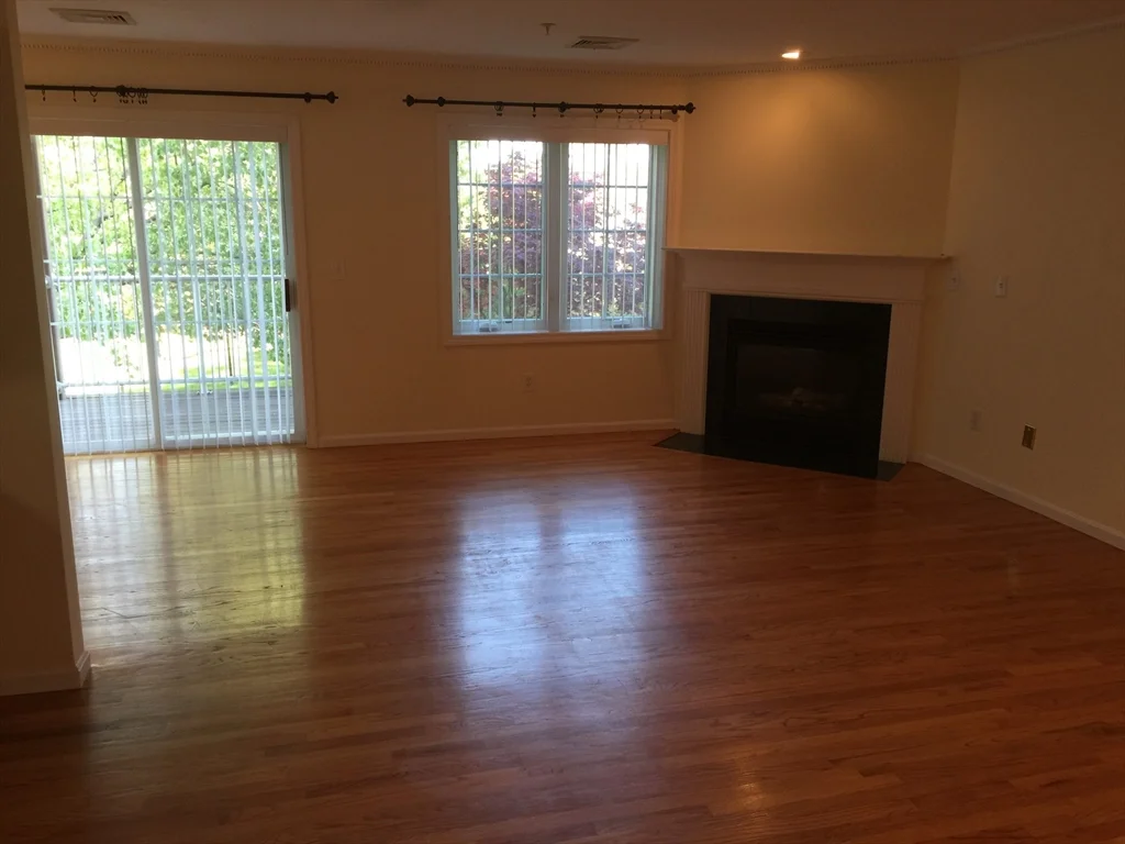 7 Conant Rd, Winchester