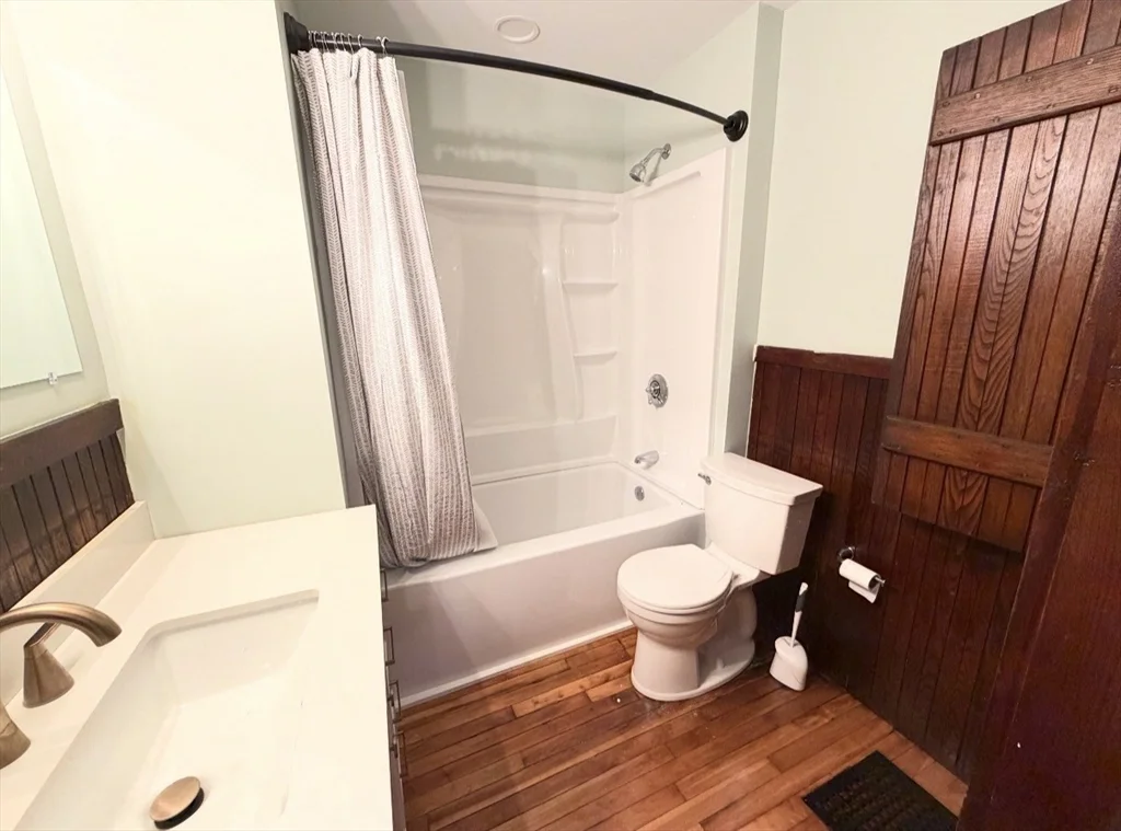 38 A St, West Warren