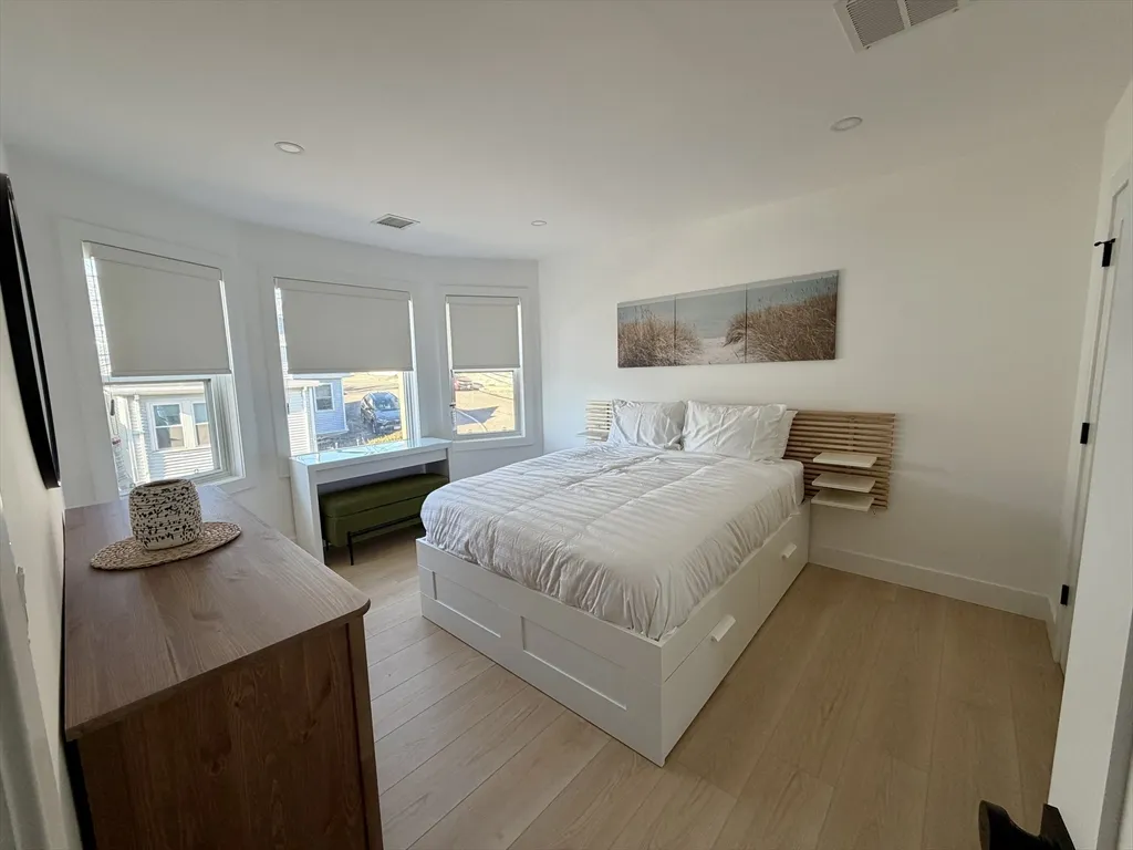 280 Endicott Ave, Revere