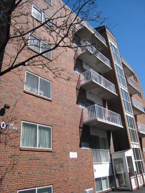 70 Park St, Ward Two