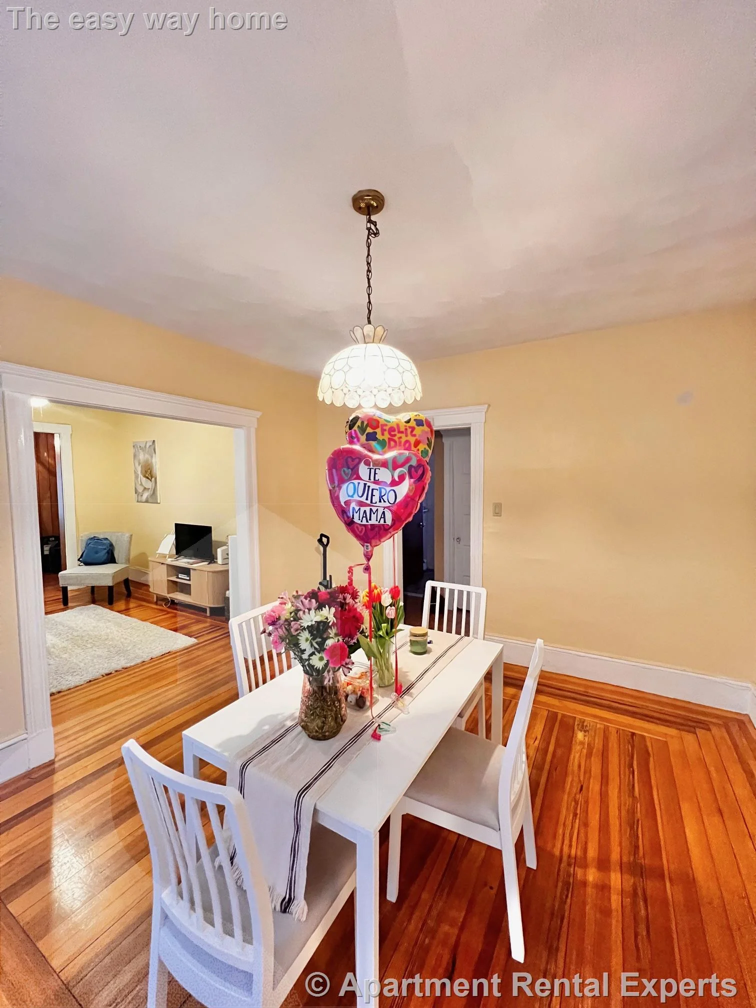 122 Willis Ave, Tufts