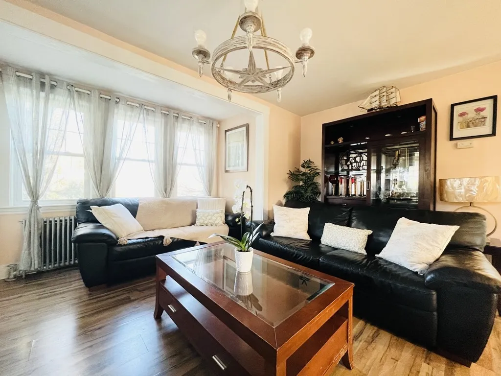 36 Evergreen Ave, Newton