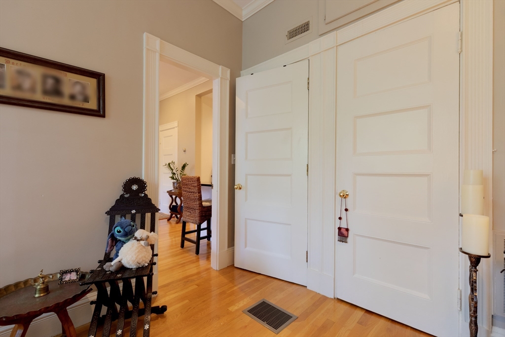 398 Marlborough St, Back Bay