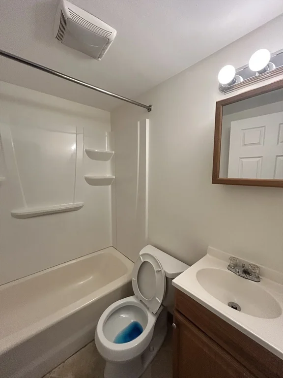 67 Pleasant St, Columbian Square