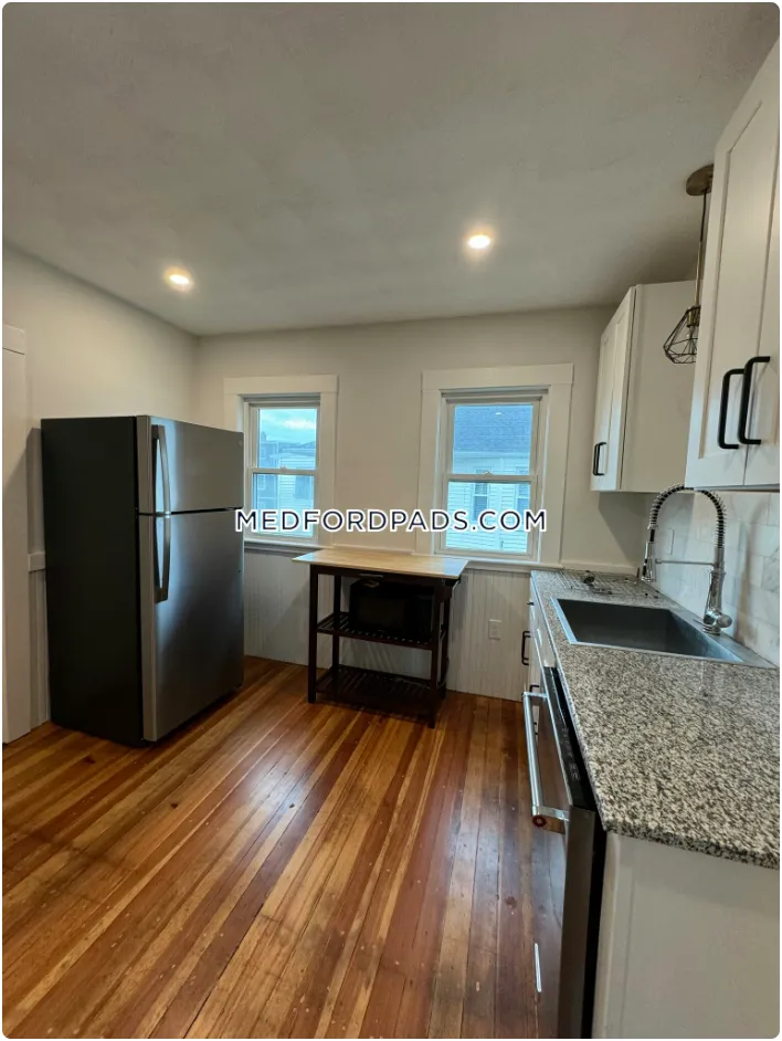 21 Renfrew St, Tufts University