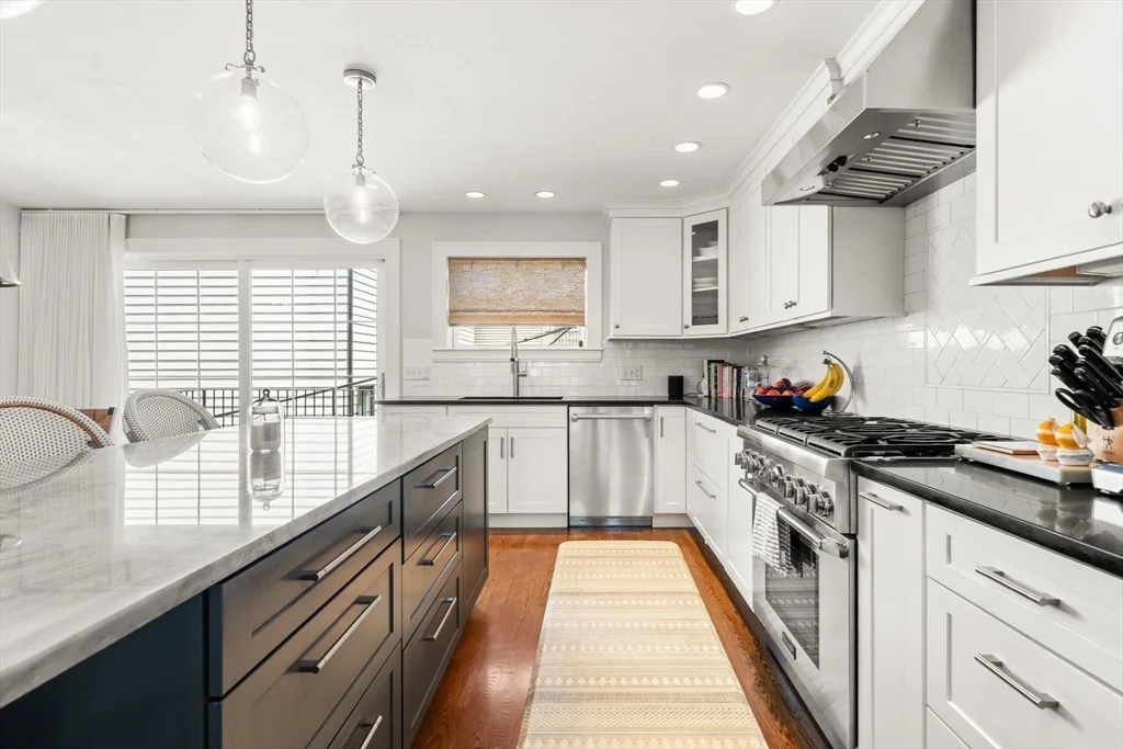 530 E 3rd St, South Boston