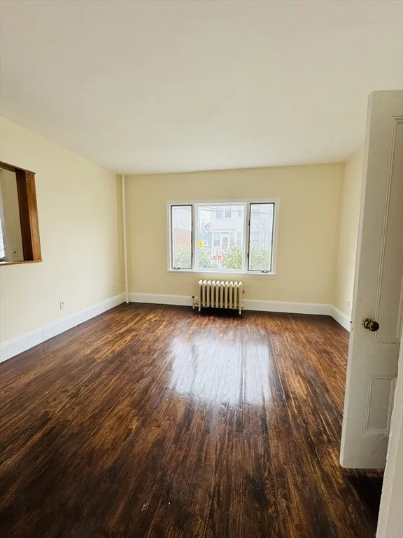 111 Walnut St, Everett