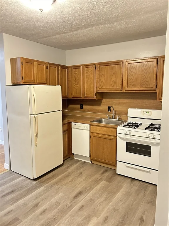 318 Granite St, Quincy