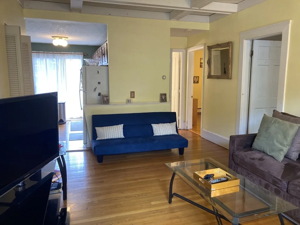 1734 Commonwealth Ave, Brighton