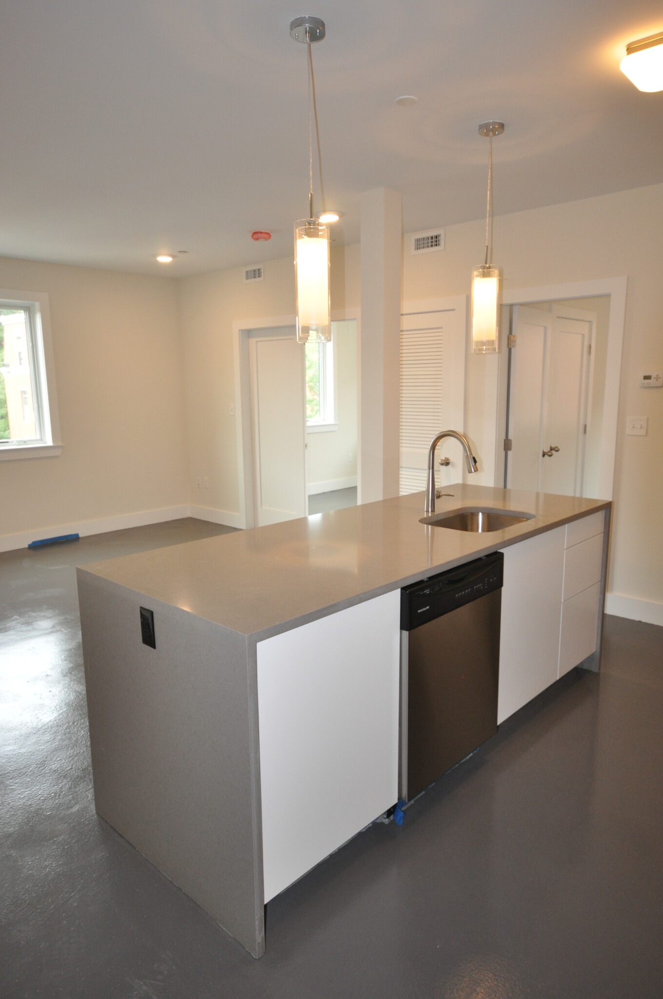 659 Massachusetts Ave, Roxbury