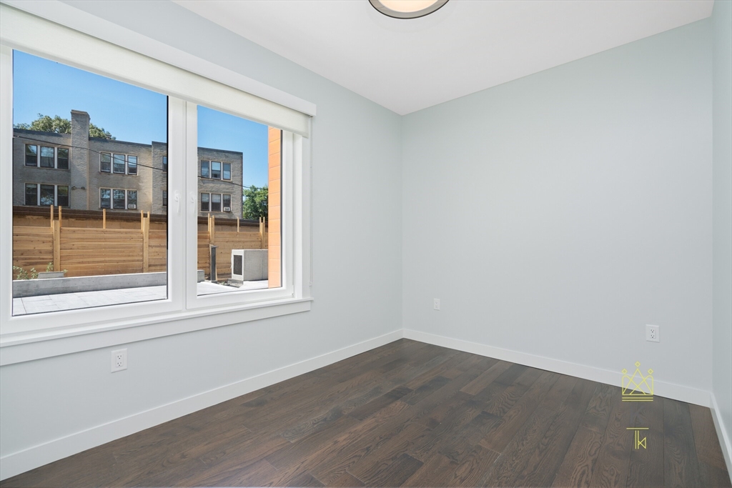 54 Auburn St, Coolidge Corner