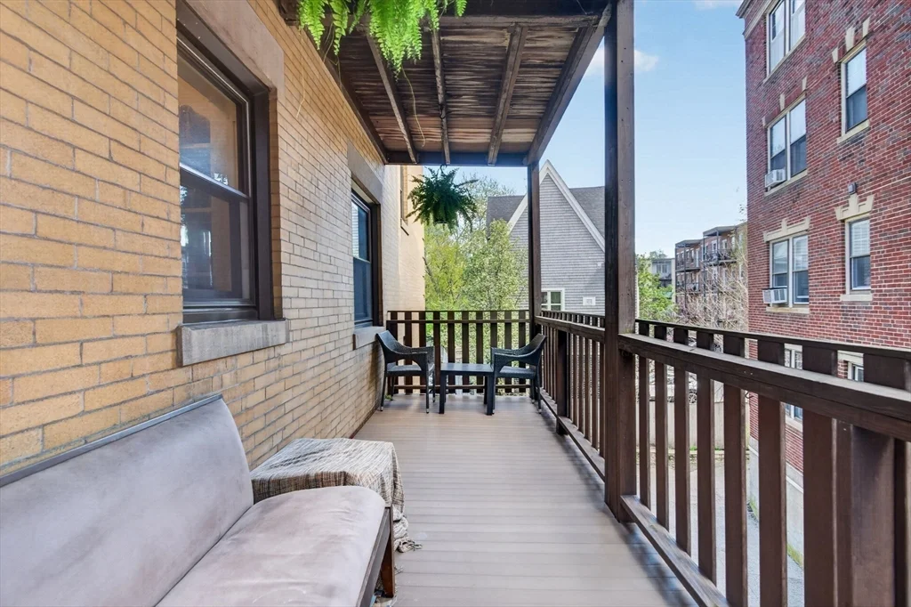 17 Park Vale, Coolidge Corner