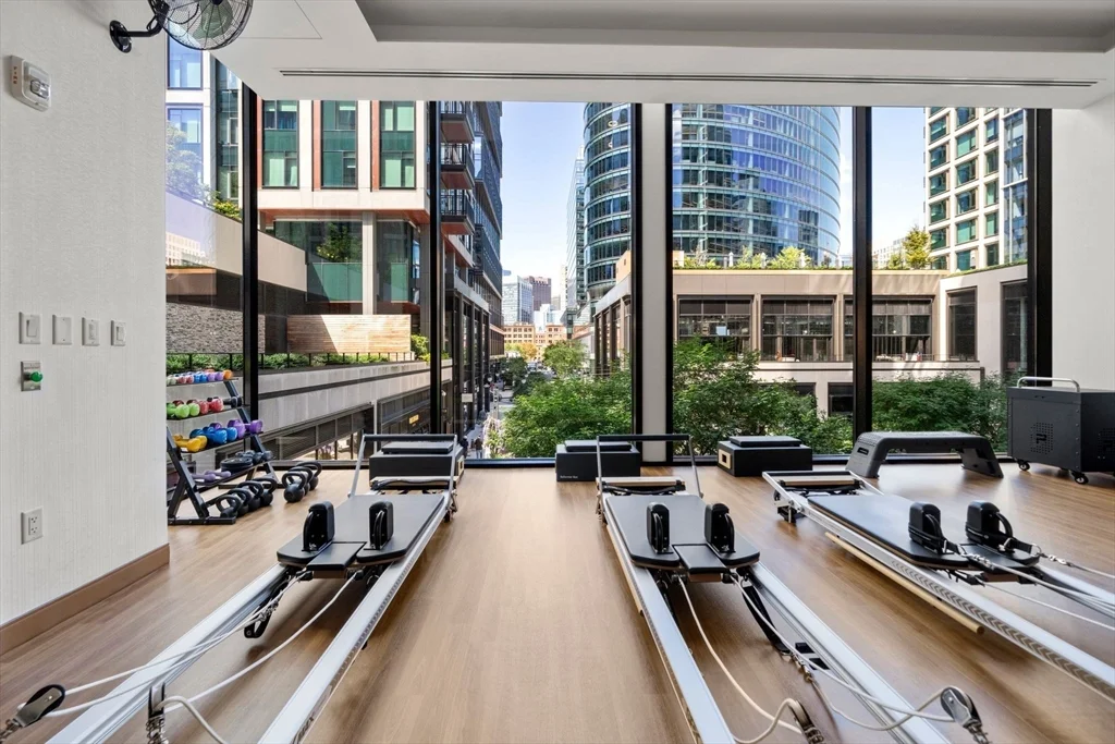135 Seaport Boulevard, Seaport District