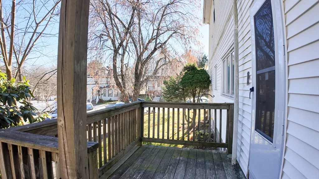 61 Thomas St, Dedham