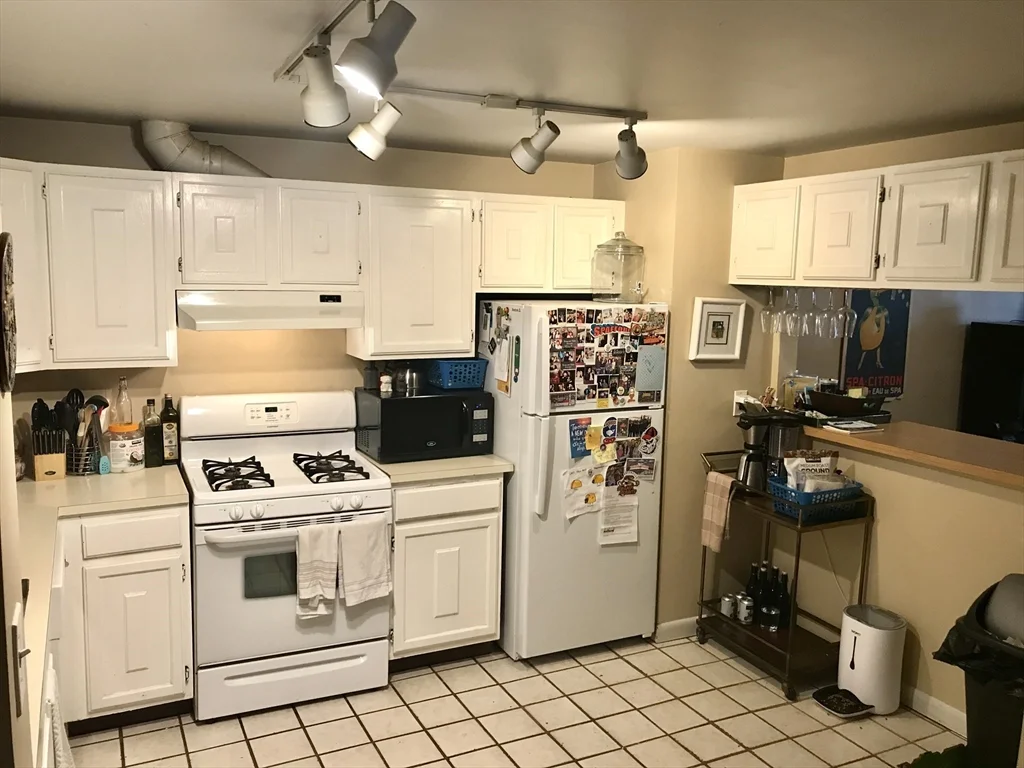 99 W 4th St, South Boston