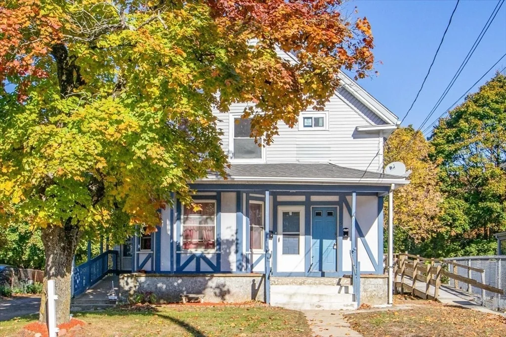 8 Linwood St, Holbrook