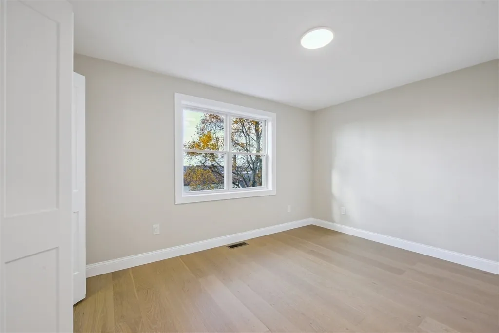 120 Stowe St, Fall River