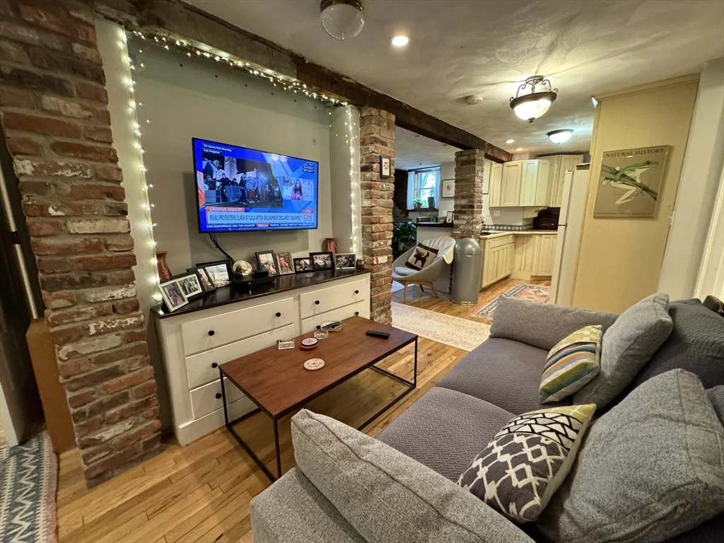 39 Highland Ave, Arlington