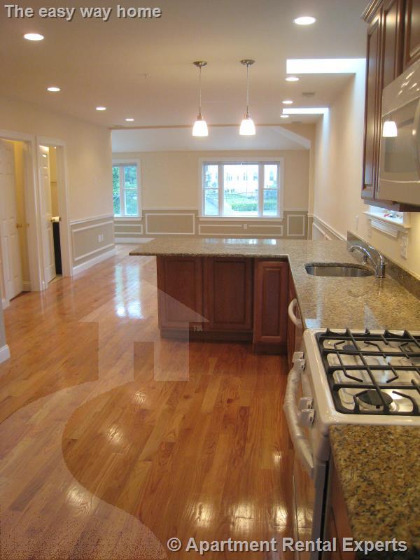 614 Main St, Magoun Square