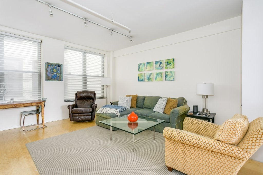 453 Washington St, Downtown