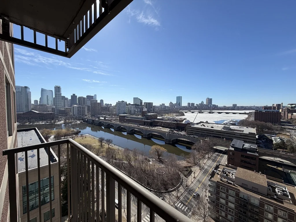 10 Museum Way, East Cambridge