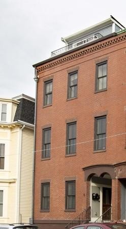 8 Gates St, South Boston