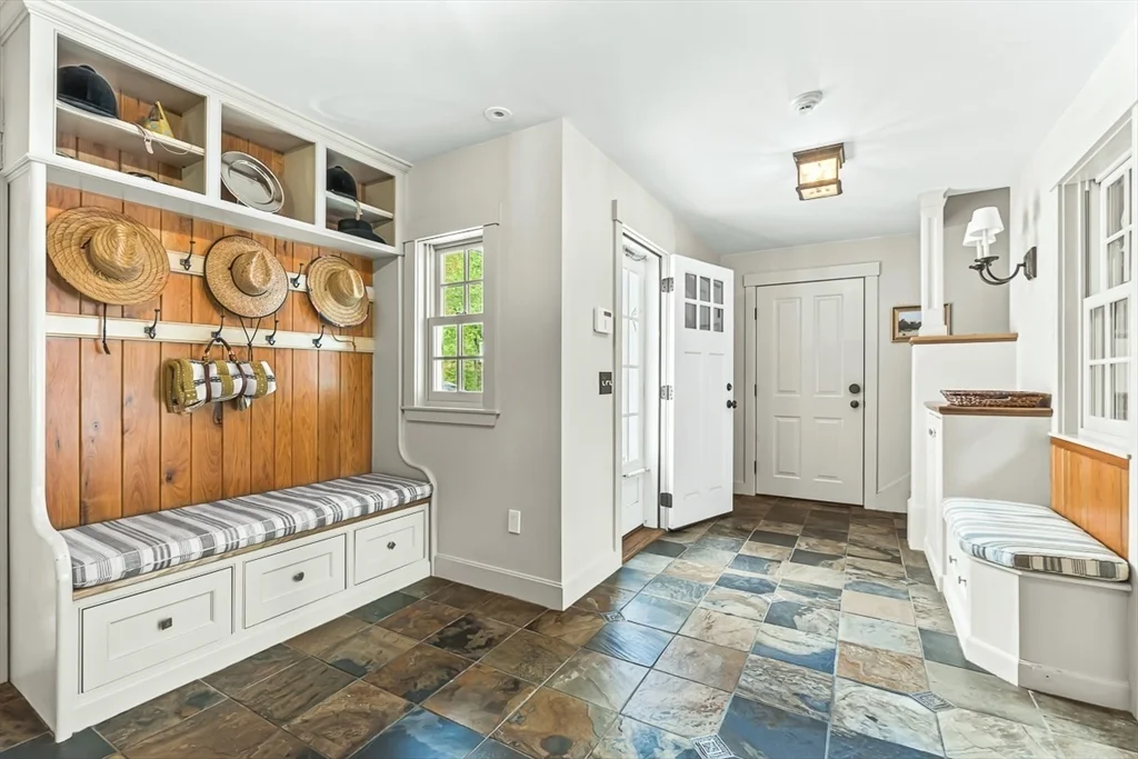 60 Washington St, Sherborn