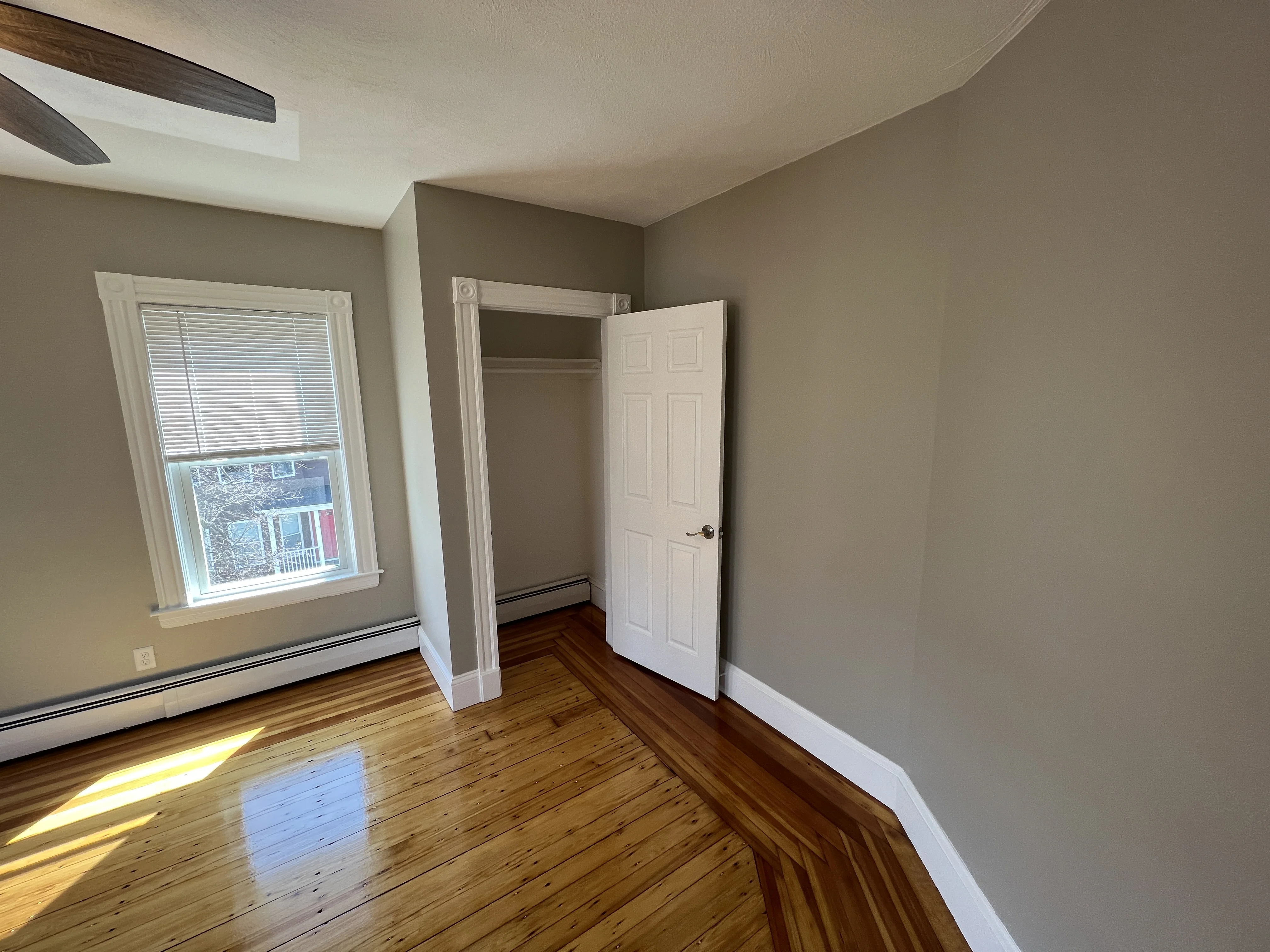 2 Gilman Ter, Winter Hill