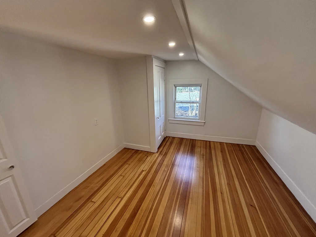 240 Nahatan, Norwood