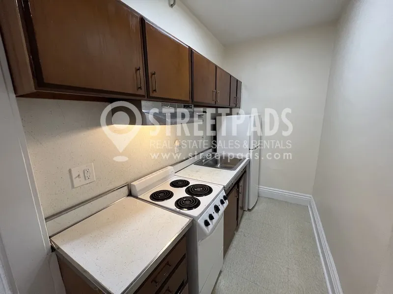 31 Park Dr, Fenway