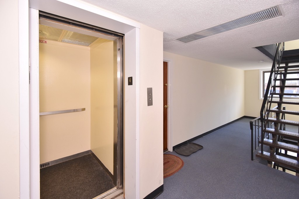 10 Main St, Framingham