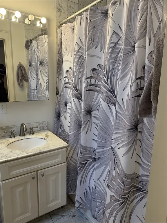 75 Burbank St, Fenway